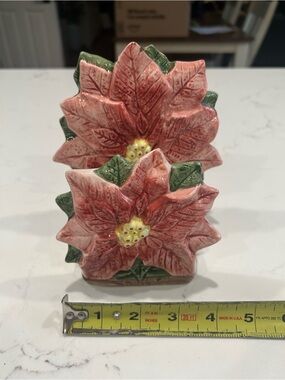 Source Unknown Pink and Green Poinsettia Ceramic Napkin Holder